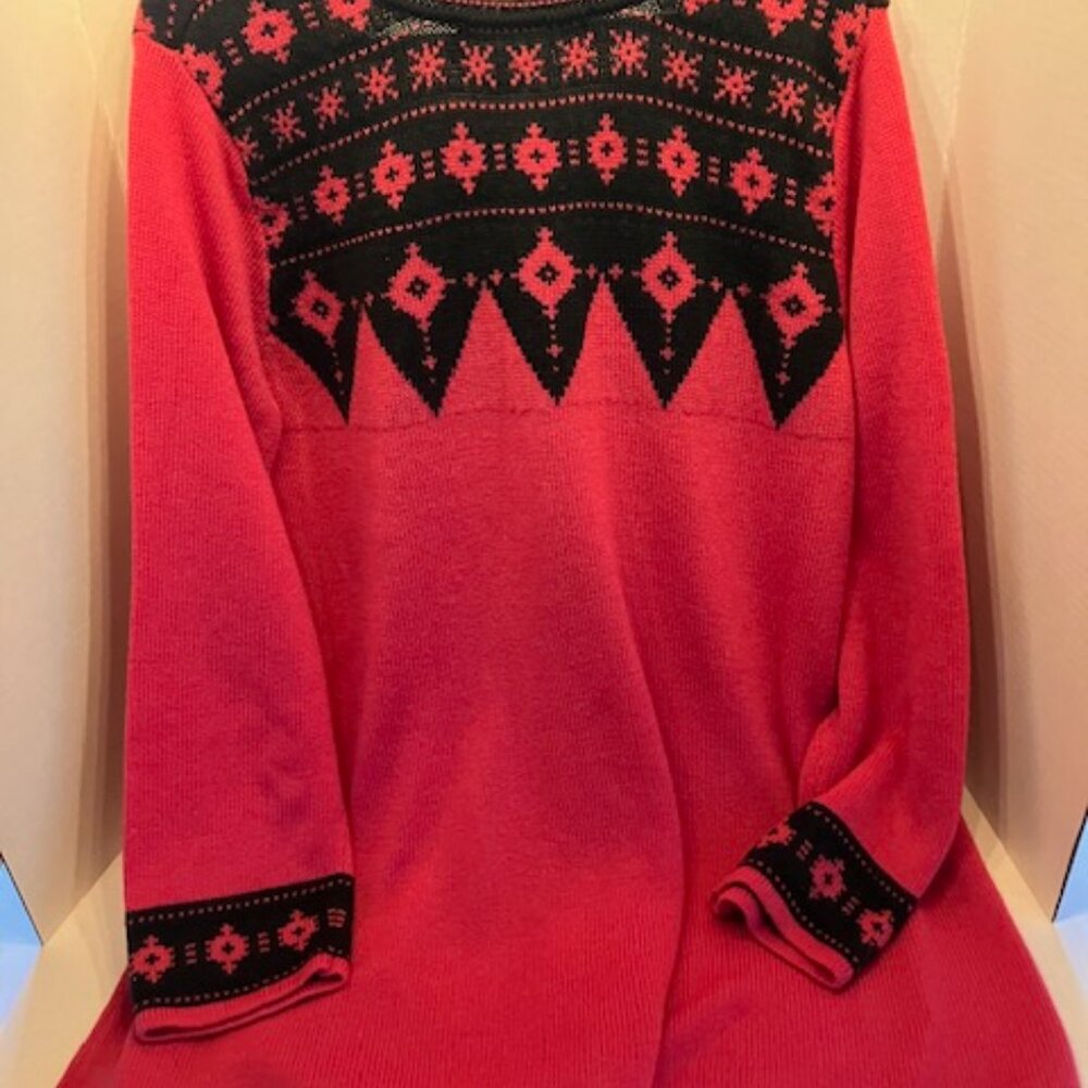 Pink and Black Tunic Sweater - Picture 2 of 3